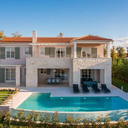 Villa Blanche By Ilc Brtonigla Bagian luar foto