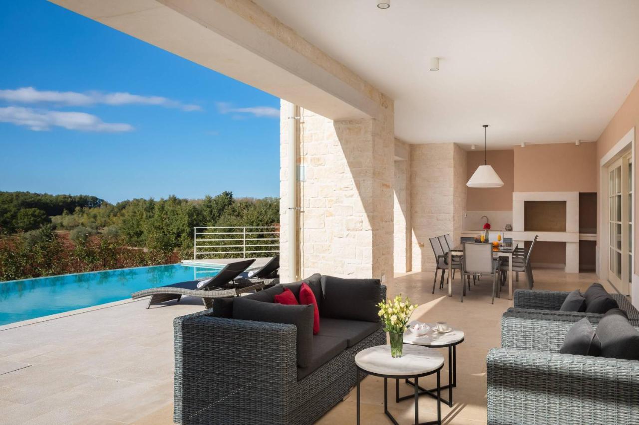 Villa Blanche By Ilc Brtonigla Bagian luar foto