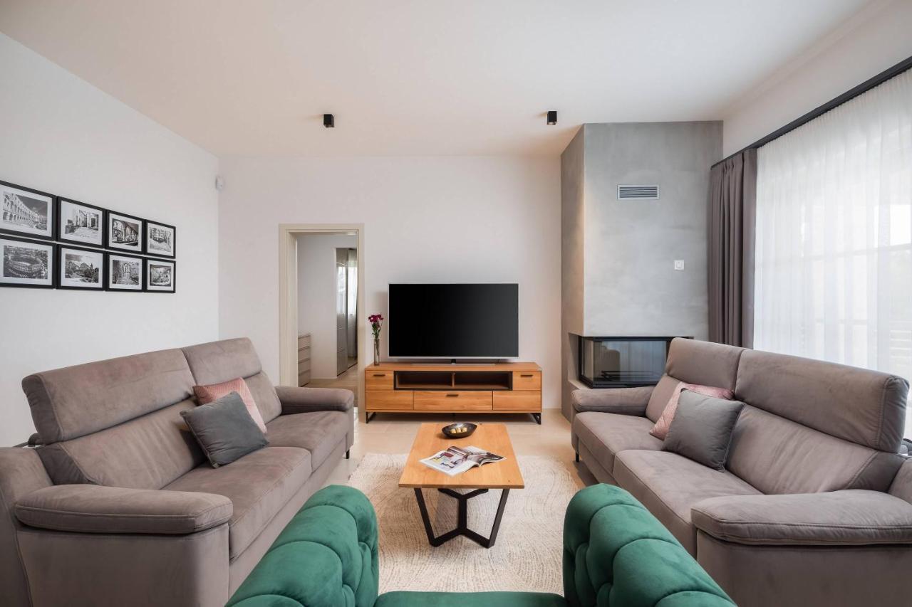 Villa Blanche By Ilc Brtonigla Bagian luar foto