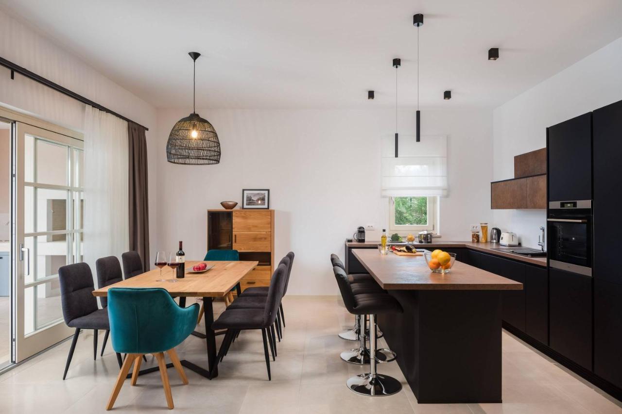Villa Blanche By Ilc Brtonigla Bagian luar foto